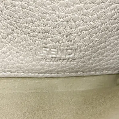 Pre-owned Fendi Grayish Leather Long Wallet (bi-fold) ()