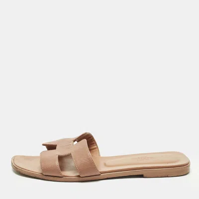 Pre-owned Hermes Oran Size 38 Beige Leather Flat Slides In Sand