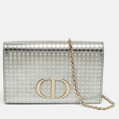 Pre-owned Dior 2in1 30 Montaigne Silver Microcannage Patent Leather Pouch Bag