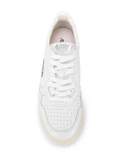 Autry Medalist Low Sneakers In White Leather In White