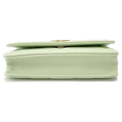 Pre-owned Chanel Light Green Quilting Chain/shoulder Wallet ()
