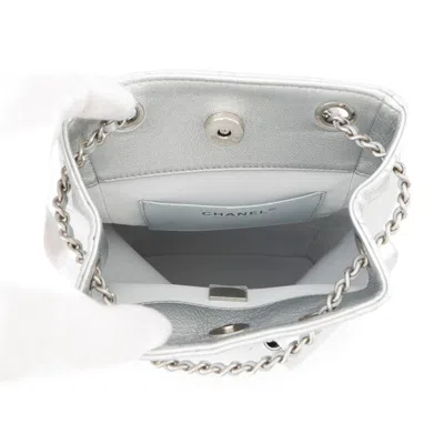 Pre-owned Chanel Matte Silver Metallic Leather Backpack ()