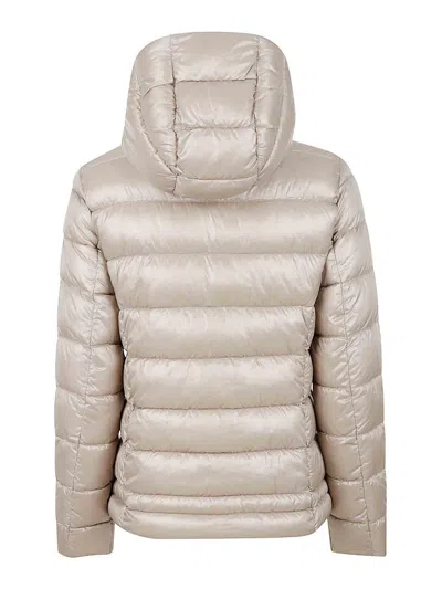 Blauer Coat In White