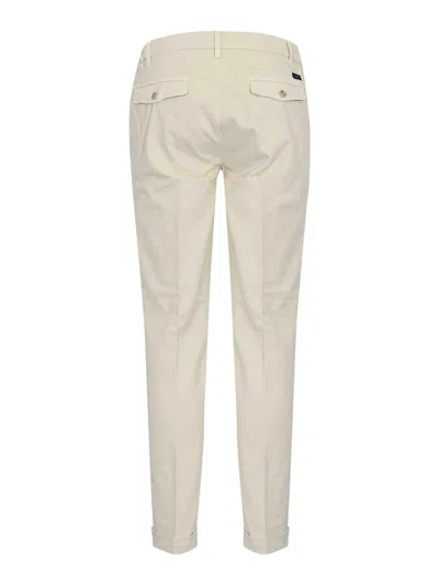Fay Slim Capri Pants In Cotton Gabardine In White