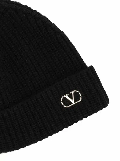 Valentino Garavani Cashmere Ribbed Texture Beanie With Turn-up Brim In Black