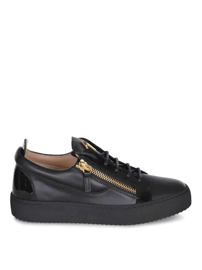 Giuseppe Zanotti Zip-detailed Low-top Sneakers In Black