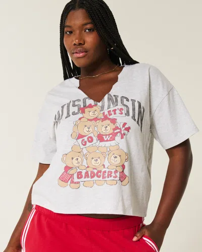 Hollister Easy Wisconsin Badgers Graphic Notch-neck T-shirt In White