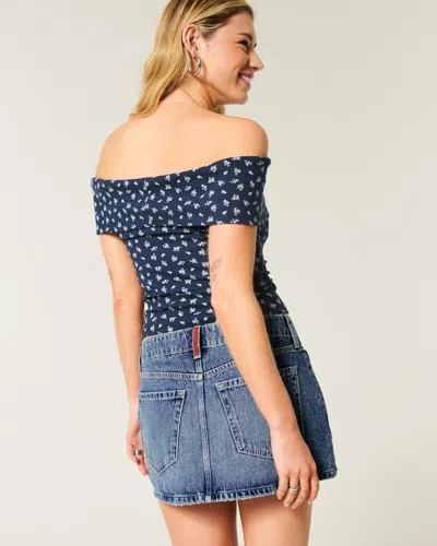 Hollister Low-rise Medium Wash Flag Embroidered Denim Mini Skort In Blue