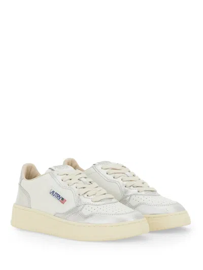 Autry Medalist Low Two-tone Sneakers In White And Metallic Silver Leather In Multi