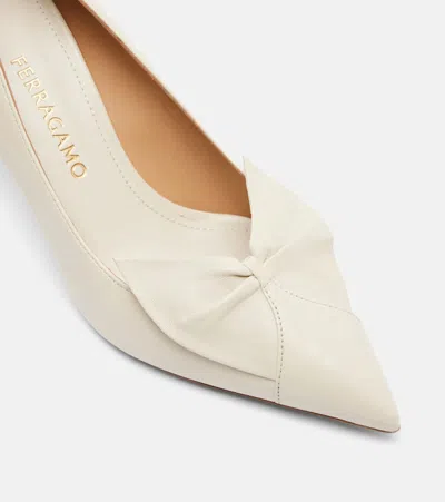 Ferragamo Gwen 70 Leather Pumps In White
