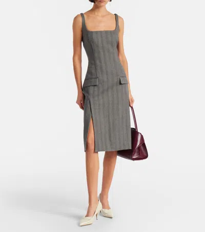 Ferragamo Gwen 70 Leather Pumps In White