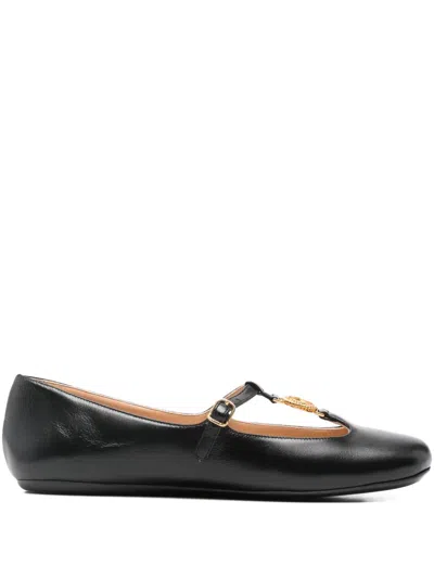 Chloé Logo-medal Ballet Flats In Black