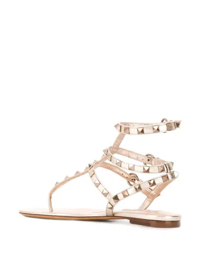 Valentino Rockstud Leather Cage Flat Thong Sandals In Neutral