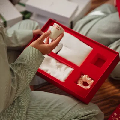 Dore & Rose Ultimate Christmas Sleep Box In Multi