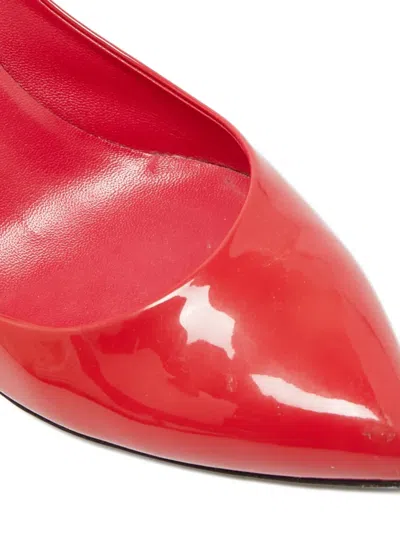 Pre-owned Gucci Pointed Toe Patent Pumps In Red