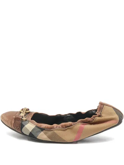 Pre-owned Burberry 1156153 Brown