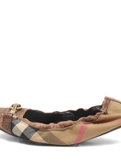 Pre-owned Burberry 1156153 Brown