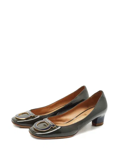 Pre-owned Ferragamo 1145340 Green In Black