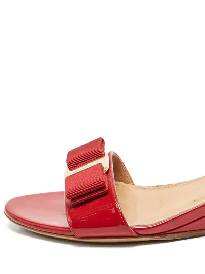 Pre-owned Ferragamo 35mm Vara Leather Sandals In Red