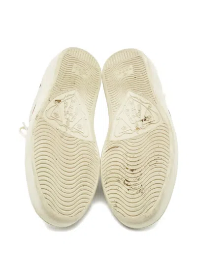 Pre-owned Gucci Bee-motif Sneakers In White