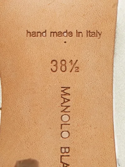 Pre-owned Manolo Blahnik Nadira Crystal-embellished Pumps In Neutral