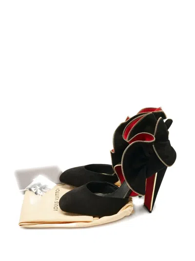 Pre-owned Louis Vuitton Ruffle Square-toe Pumps In Black