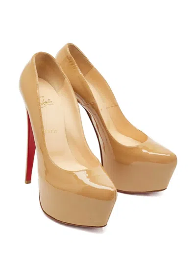 Pre-owned Christian Louboutin Daffodile Platform Leather Pumps In Neutral