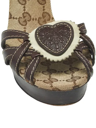 Pre-owned Gucci Hysteria Heart-motif Sandals In Brown