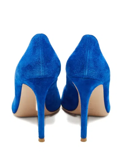 Pre-owned Gianvito Rossi Pointed-toe Pumps In Blue