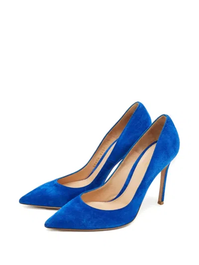 Pre-owned Gianvito Rossi Pointed-toe Pumps In Blue