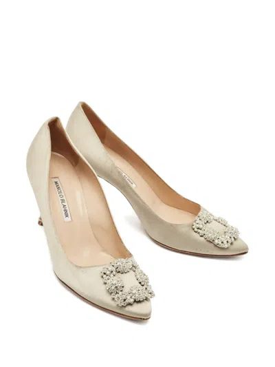Pre-owned Manolo Blahnik Hangisi Crystal-embellished Pumps In Gray