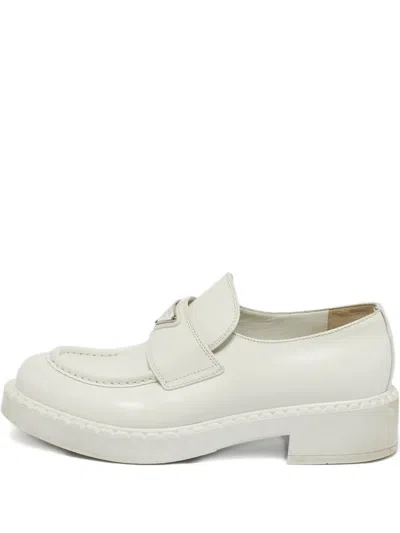 Pre-owned Prada Leather Logo Loafers In White