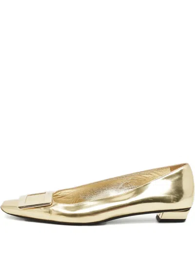 Pre-owned Roger Vivier Vintage Buckle Leather Pumps In Gold