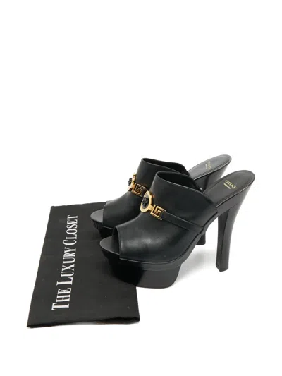 Pre-owned Versace Insignia Leather Slide Sandals In Black