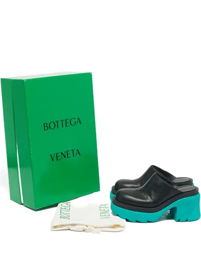 Pre-owned Bottega Veneta Leather Mules In Black