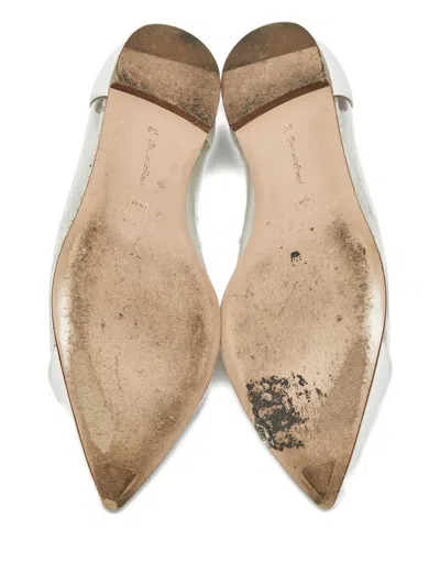 Pre-owned Gianvito Rossi Pointed-toe Ballet Flats In White