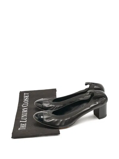 Pre-owned Chanel 60mm Leather Cap-toe Pumps In Black