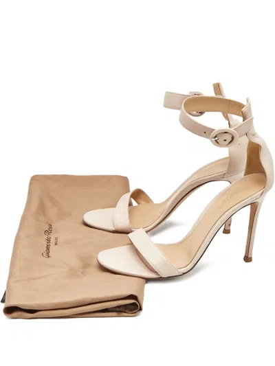Pre-owned Gianvito Rossi 37 Beige Ankle-strap Calf Leather Sandals In Neutral