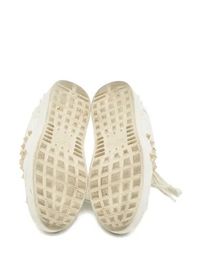 Pre-owned Valentino Garavani Leather Sneakers In White