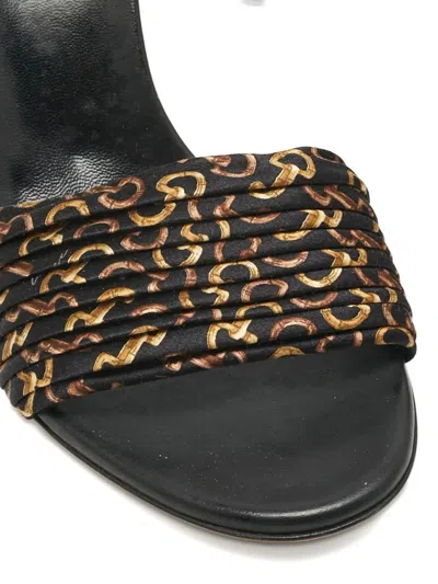 Pre-owned Gucci Gg-detail Open-toe Sandals In Black