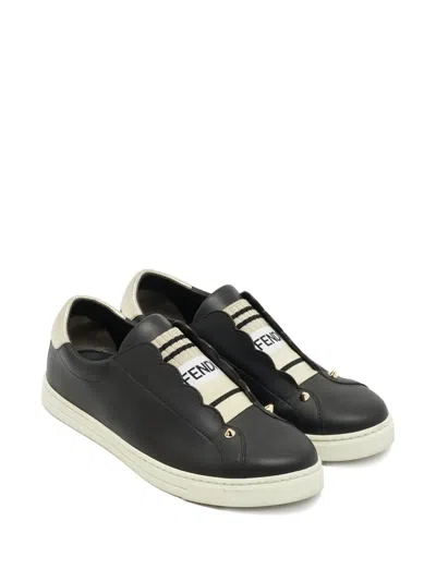 Pre-owned Fendi Rockoclick Leather Sneakers In Black