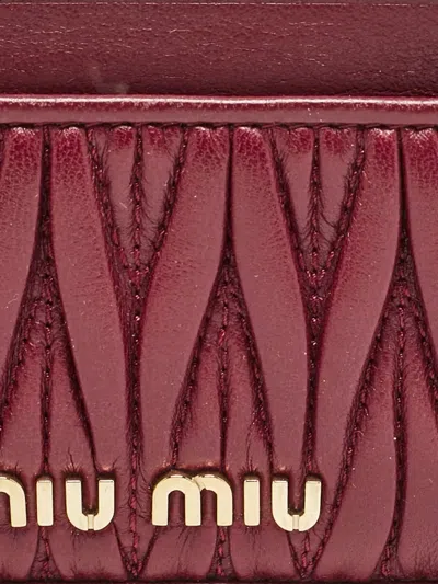 Pre-owned Miu Miu Matelassé Leather Card Holder In Red