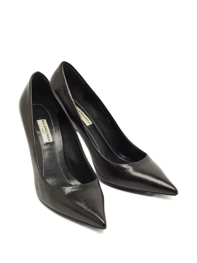 Pre-owned Balenciaga Pointed Leather Pumps In Black