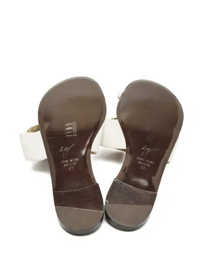 Pre-owned Giuseppe Zanotti Vintage Toe-ring Leather Sandals In White