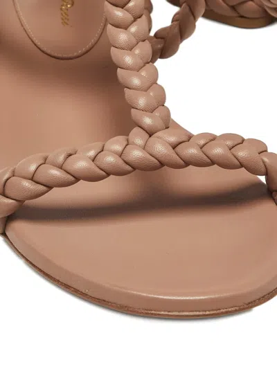 Pre-owned Gianvito Rossi Braided Leather Flat Sandals In Neutral