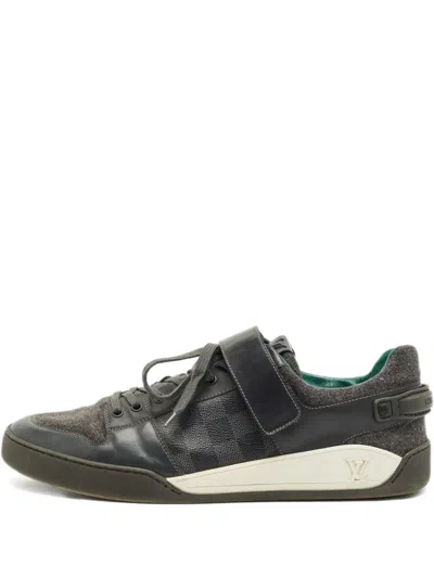 Pre-owned Louis Vuitton Low-top Sneakers In Gray