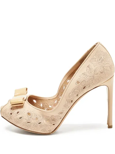 Pre-owned Ferragamo 1155668 Orange In Neutral