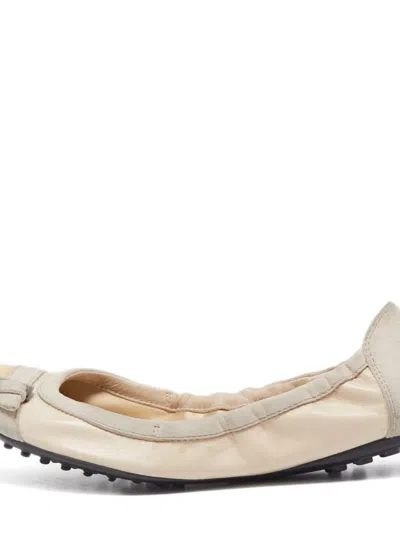 Pre-owned Tod's Vintage  Buckle-detail Ballet Flats In Neutral