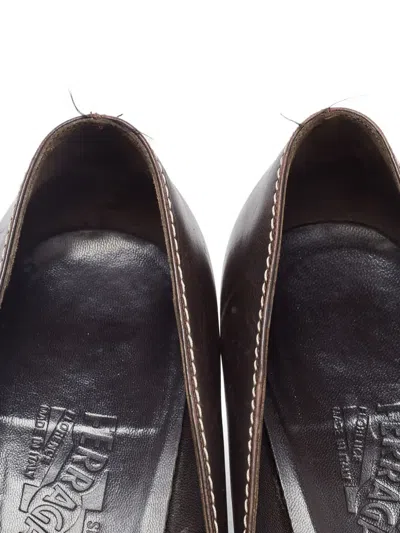 Pre-owned Ferragamo 65mm Buckle-embellishement Leather Pumps In Brown