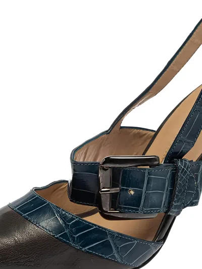 Pre-owned Manolo Blahnik 95mm Pointed-toe Buckled Slingback Pumps In Blue